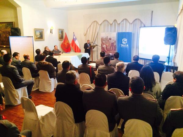 En Regimiento de Talca se realizó segunda “Conferencia Bicentenario”