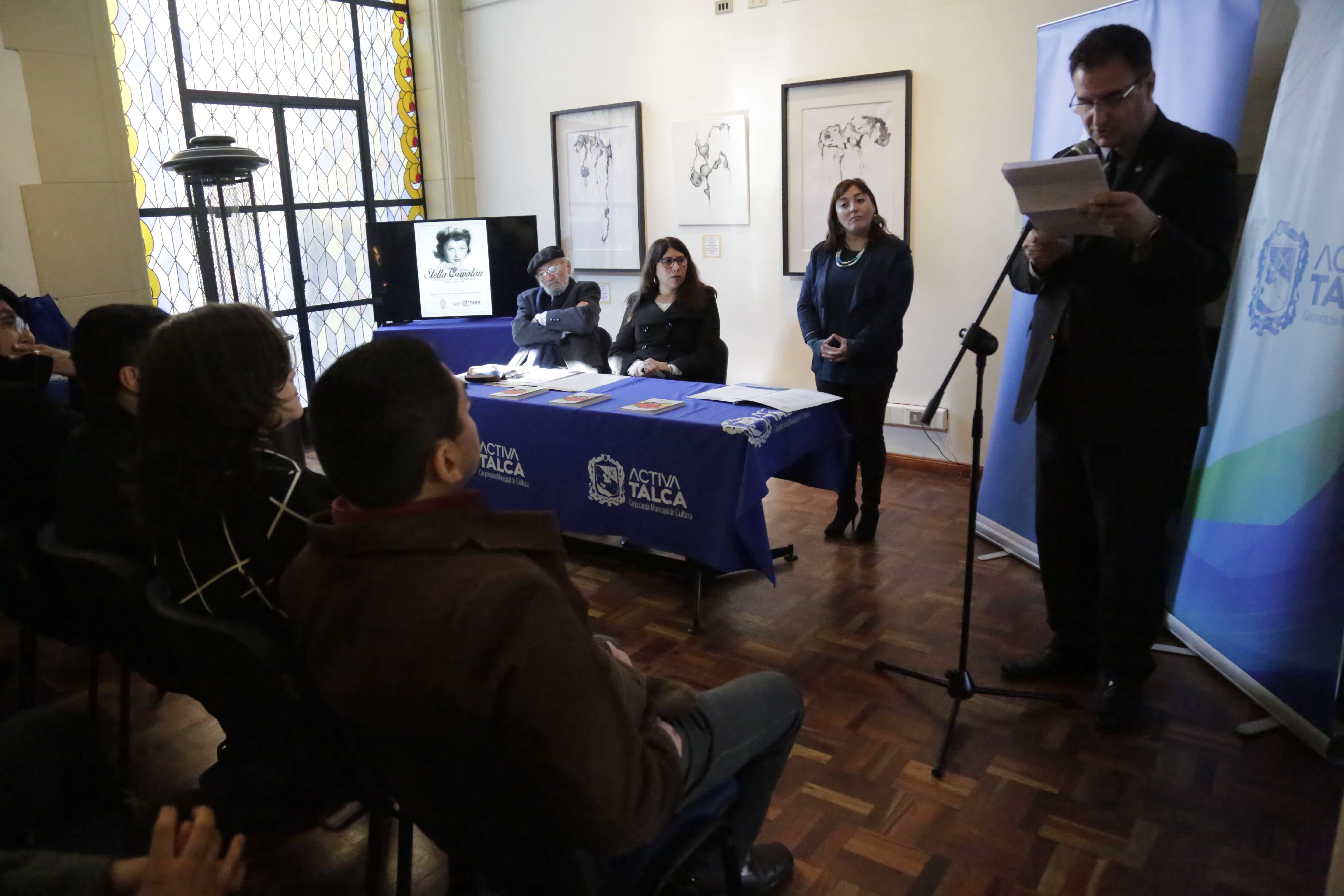 Municipalidad de Talca premia a ganadores del concurso literario Stella Corvalán
