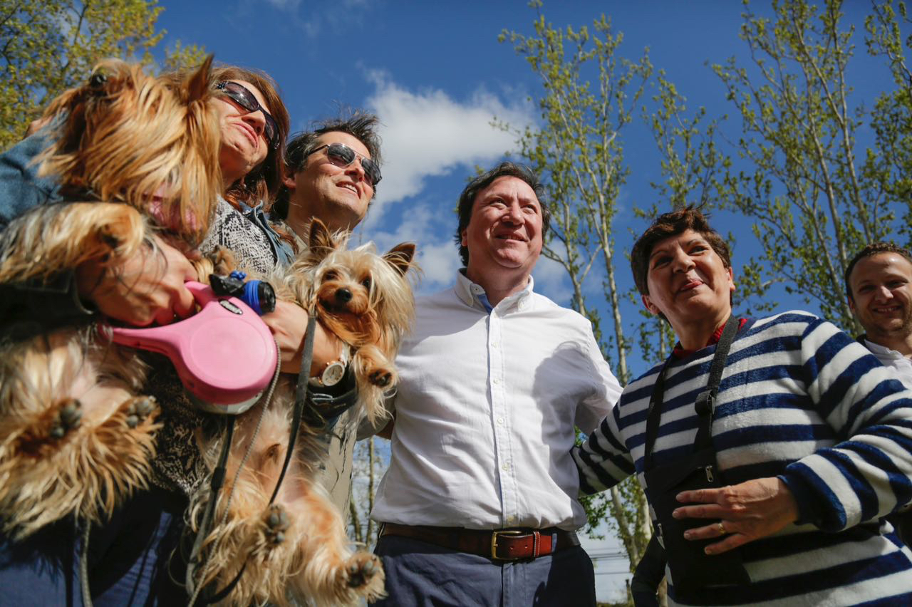 Mascotas se toman la Plaza Las Heras