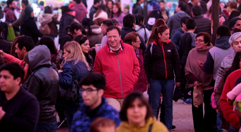 Retrofest reunió a miles de familias talquinas en Plaza Las Heras