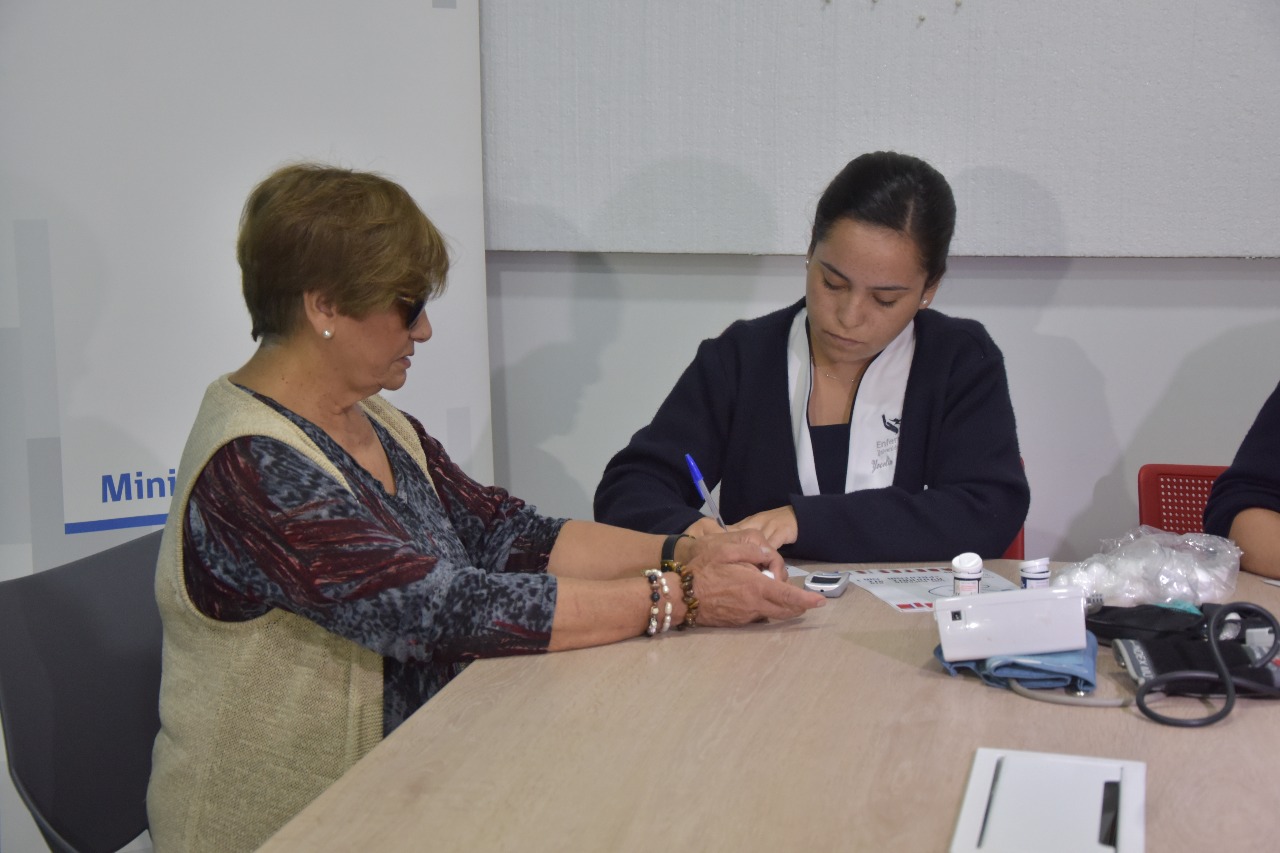 Municipalidad de Talca y Seremi de Salud realizan operativo de prevención de diabetes