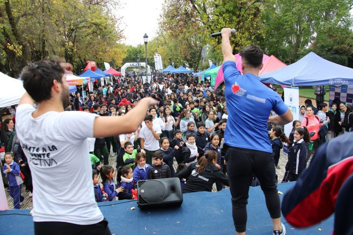 Unos 1.600 estudiantes participan en actividad por el Día Internacional de la Actividad Física y el Deporte en la Alameda