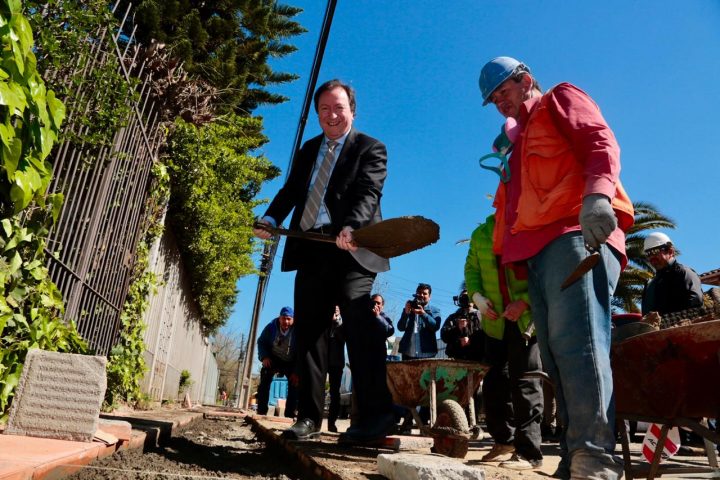 Talca trabaja en la reposición de más de 100 mil metros cuadrados de veredas en diversos puntos
