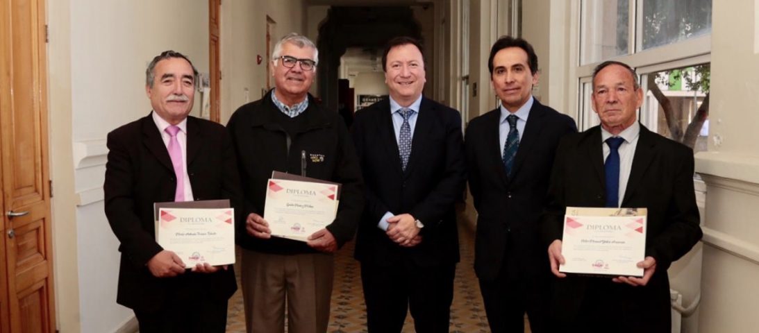 Alcalde de Talca realiza reconocimiento a la labor educativa de los Asistentes de la Educación