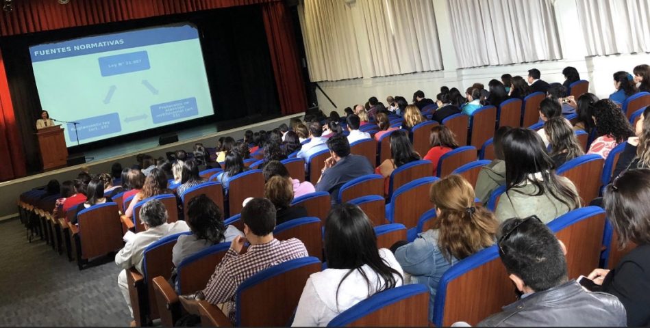 Escuelas y liceos se capacitan en ley que resguarda menores de edad víctimas de delitos sexuales