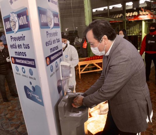 Instalan tres puntos de lavado de manos en el CREA de Talca