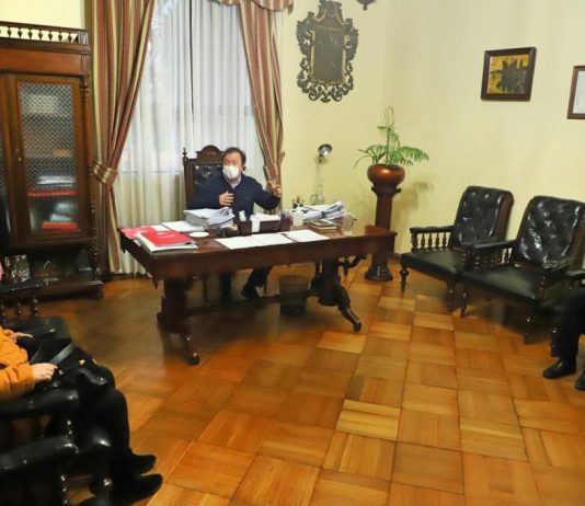 Municipalidad de Talca entregará el reparto de cajas de alimentos a transportistas escolares