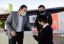 Municipalidad de Talca entrega 203 tablets a estudiantes de escuelas rurales de la comuna