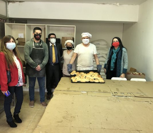 Funcionarios del Tercer Juzgado de Policía Local dona 450 kilos de harina a Panadería