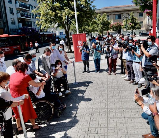 Alcalde de Talca encabeza puesta en marcha pionero servicio de transporte gratuito con buses eléctricos
