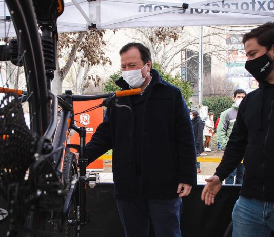 Municipalidad de Talca y Oxford Store instalan punto de mantención gratuito de bicicletas