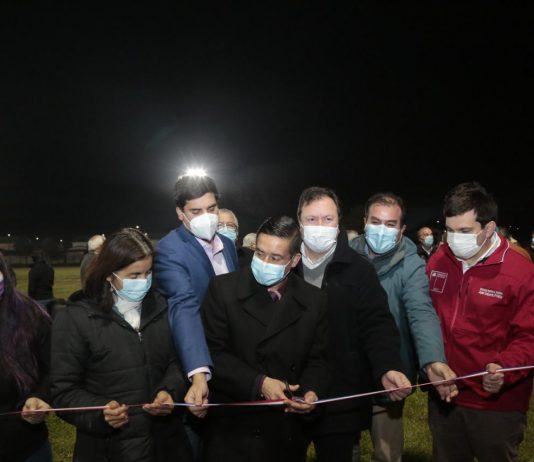 Complejo deportivo de Club 21 de Mayo cuenta con nueva iluminación para la práctica deportiva nocturna