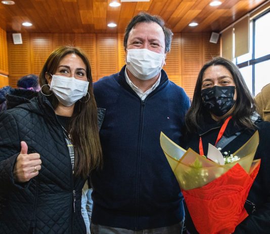 Concejo Municipal entrega reconocimiento a talquina jueza de taekwondo por histórica participación en Tokio 2020