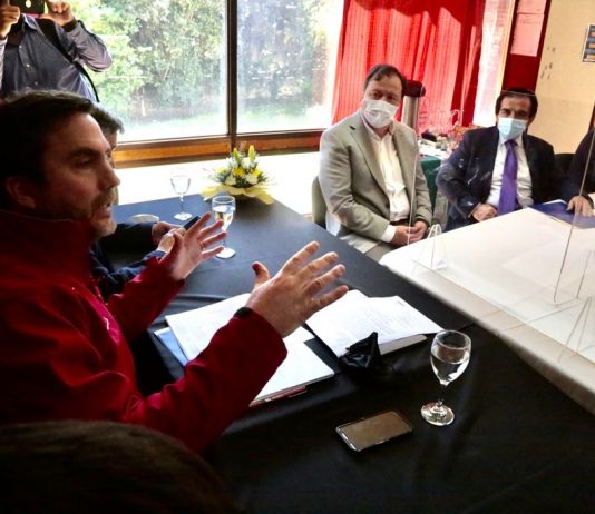 Anuncian relevantes proyectos de conectividad tecnológica que incluye 5G y alta velocidad en establecimientos educacionales