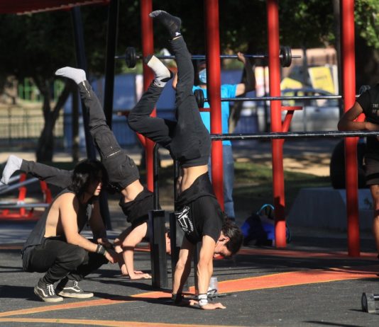Municipalidad de Talca entrega “gimnasio al aire libre” en extremo poniente de la Alameda
