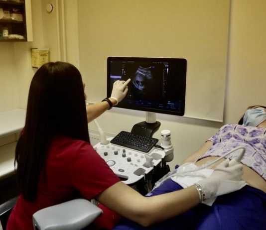 Inauguran nuevo ecógrafo en salud comunal de Talca necesario para detección precoz de cáncer de mama