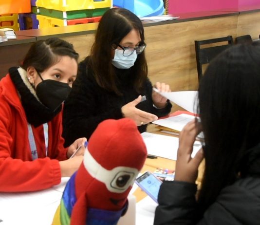 Operativo de test rápido VIH se sumó a vacunación y exámenes preventibos en adultos mayores a cargo del Municipio