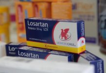 Alcalde Juan Carlos Díaz informó congelamiento de precios de Farmacias “Junto a Ti”