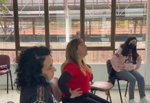 Usuarias del Programa Mujeres Jefas de Hogar aprenden técnicas de Reiki