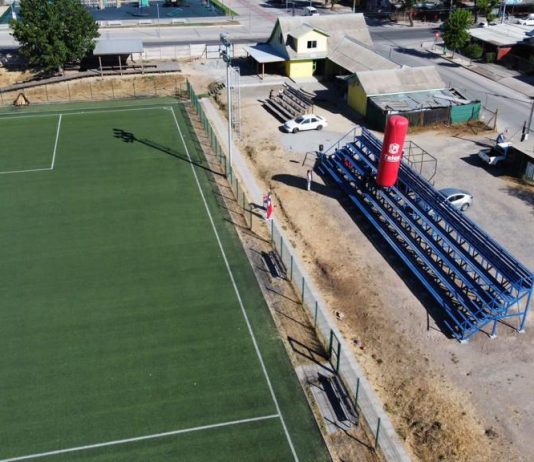Alcalde de Talca inauguró graderías para Club Deportivo Brilla El Sol