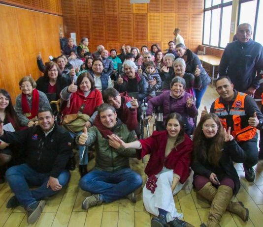 Municipalidad de Talca y Desafío Levantemos Chile entregan aporte económico a familias afectadas por inundaciones