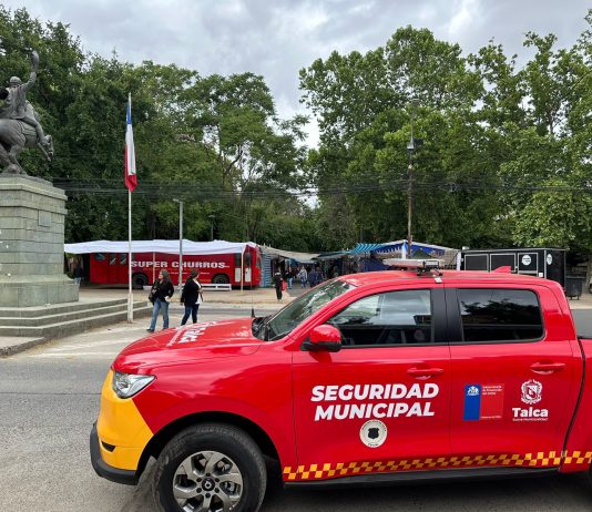Municipalidad de Talca refuerza 24/7 seguridad en Feria Navideña y Plaza de Armas
