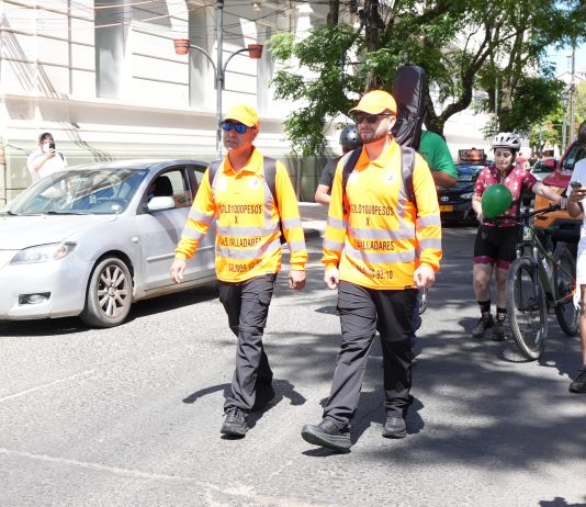 Talquino comenzó caminata hacia Santiago para recaudar 400 millones de pesos y realizar investigación médica de su hija