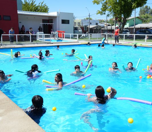 Más de 28 mil personas han disfrutado gratuitamente de las piscinas municipales de Talca