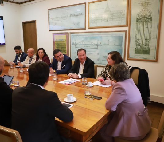 Reunión en MOP: Confirman a alcalde de Talca que en abril comenzarán primeros trabajos en atraviesos sobre Ruta 5 para mejorar conectividad oriente-poniente