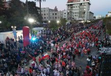 Municipalidad de Talca llevó a cabo el Desfile de la Fiesta de la Primavera con miles de personas disfrutando y participando de carros alegóricos y comparsas