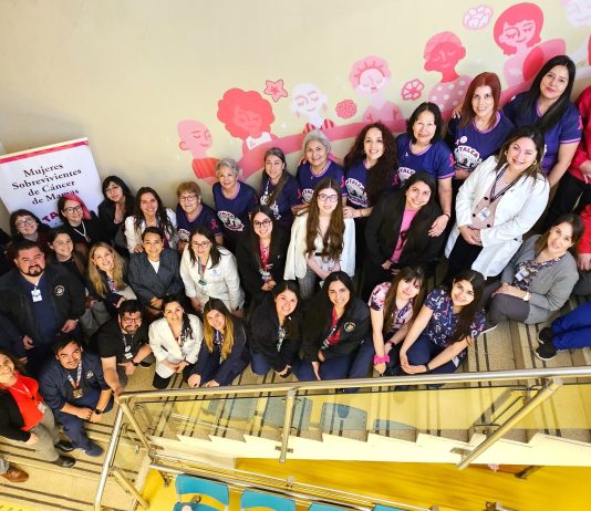 Pintando Esperanza: Un Mural por el Mes del Cáncer