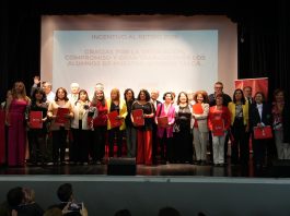 Entre abrazos y gratitud: profesores y asistentes de la educación municipal de Talca se acogen a retiro tras décadas de servicio