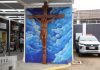Cristo de madera vuelve a recibir a locatarios y visitantes en el Mercado Provisorio de Talca