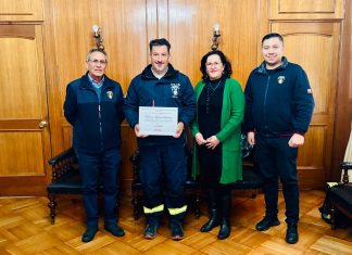 Municipio de Talca reconoció a bombero talquino que participó en labores de rescate tras el terremoto en Venezuela