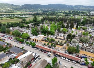 Municipalidad de Talca anuncia Feria de Todos los Santos con más de 100 espacios para emprendedores y horario extendido en Cementerio